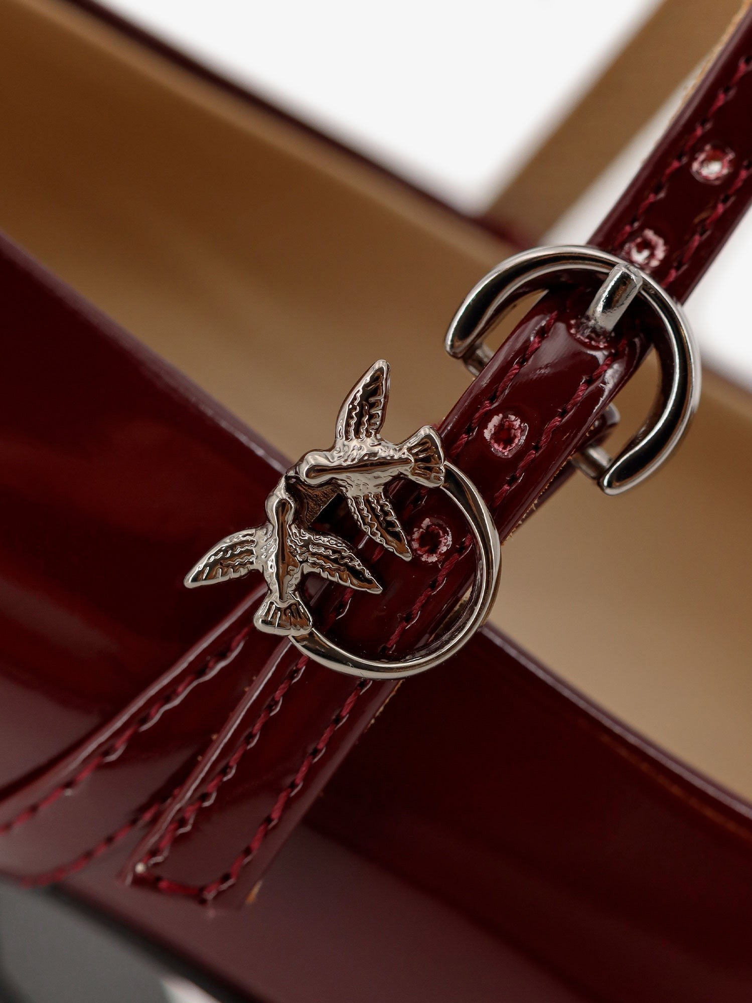 Viola 01 patent leather pumps