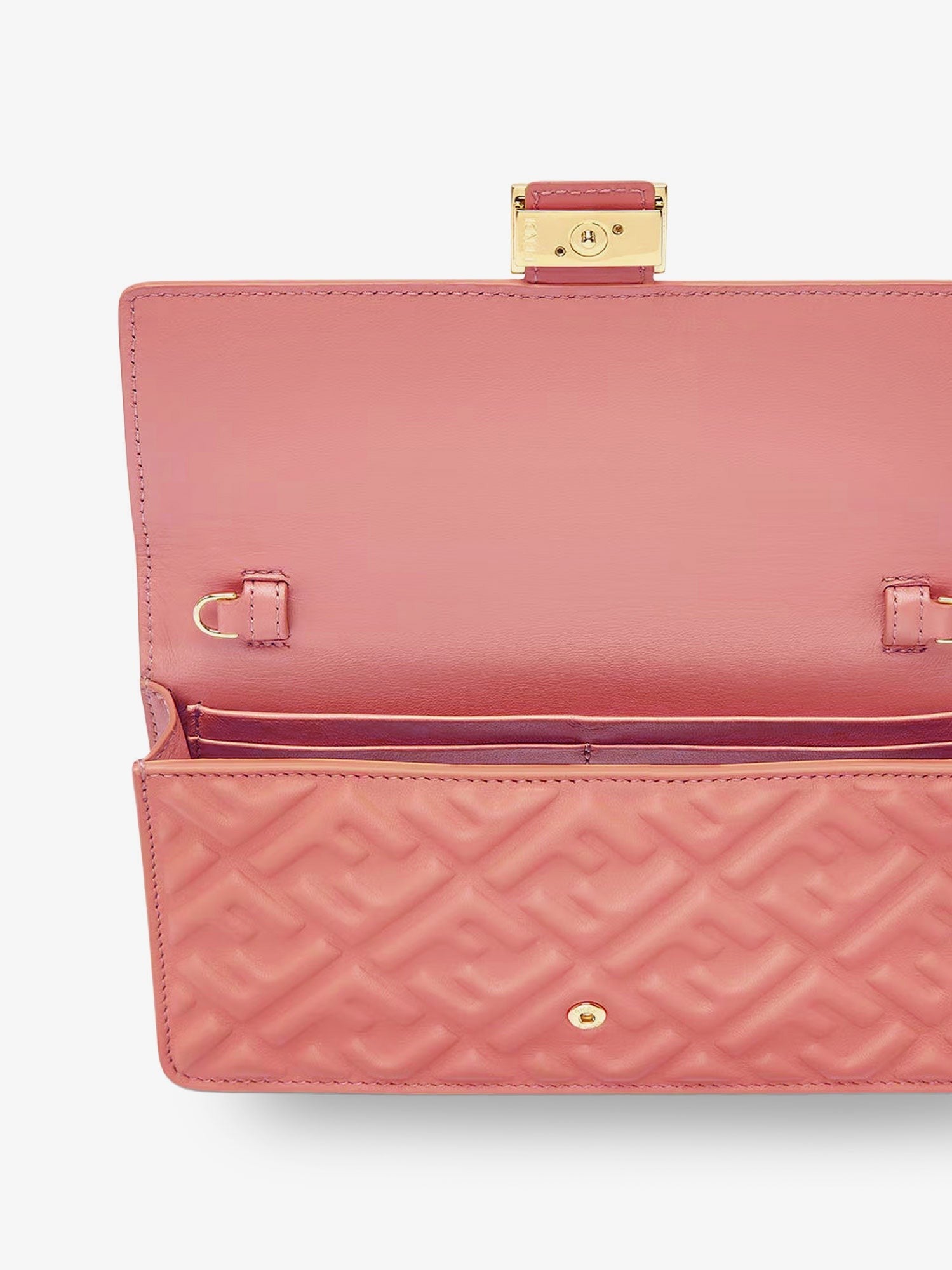 Wallet On Chain Baguette leather bag