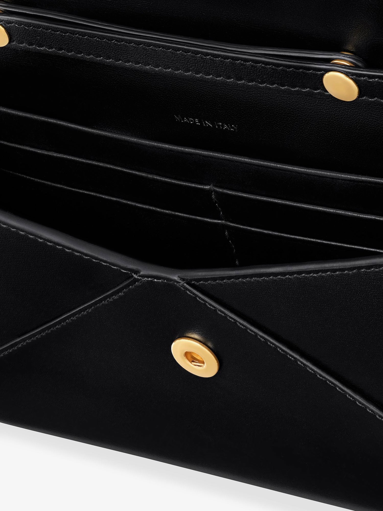 Wallet on Chain leather shoulder bag