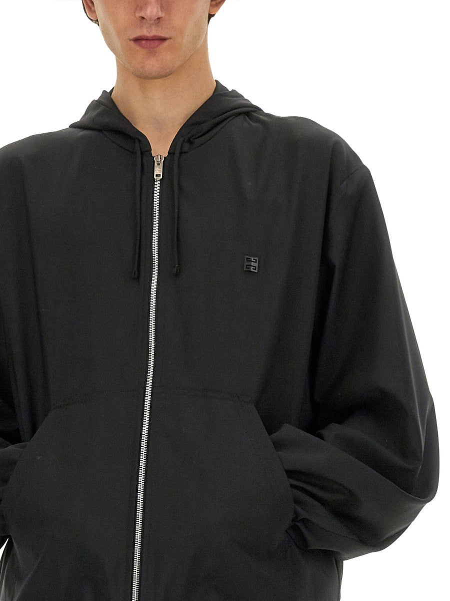 ZIP SWEATSHIRT.