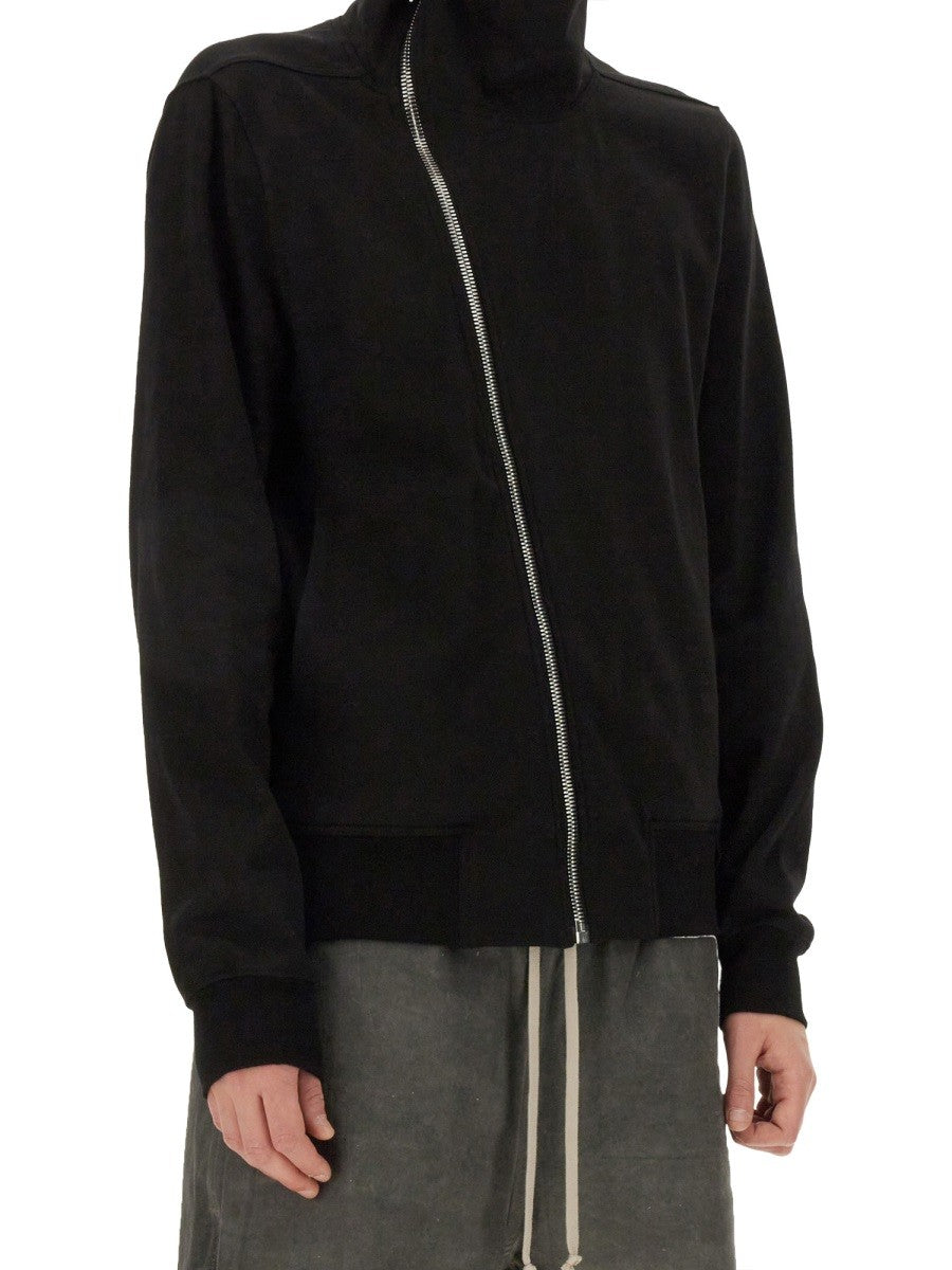 ZIP SWEATSHIRT.