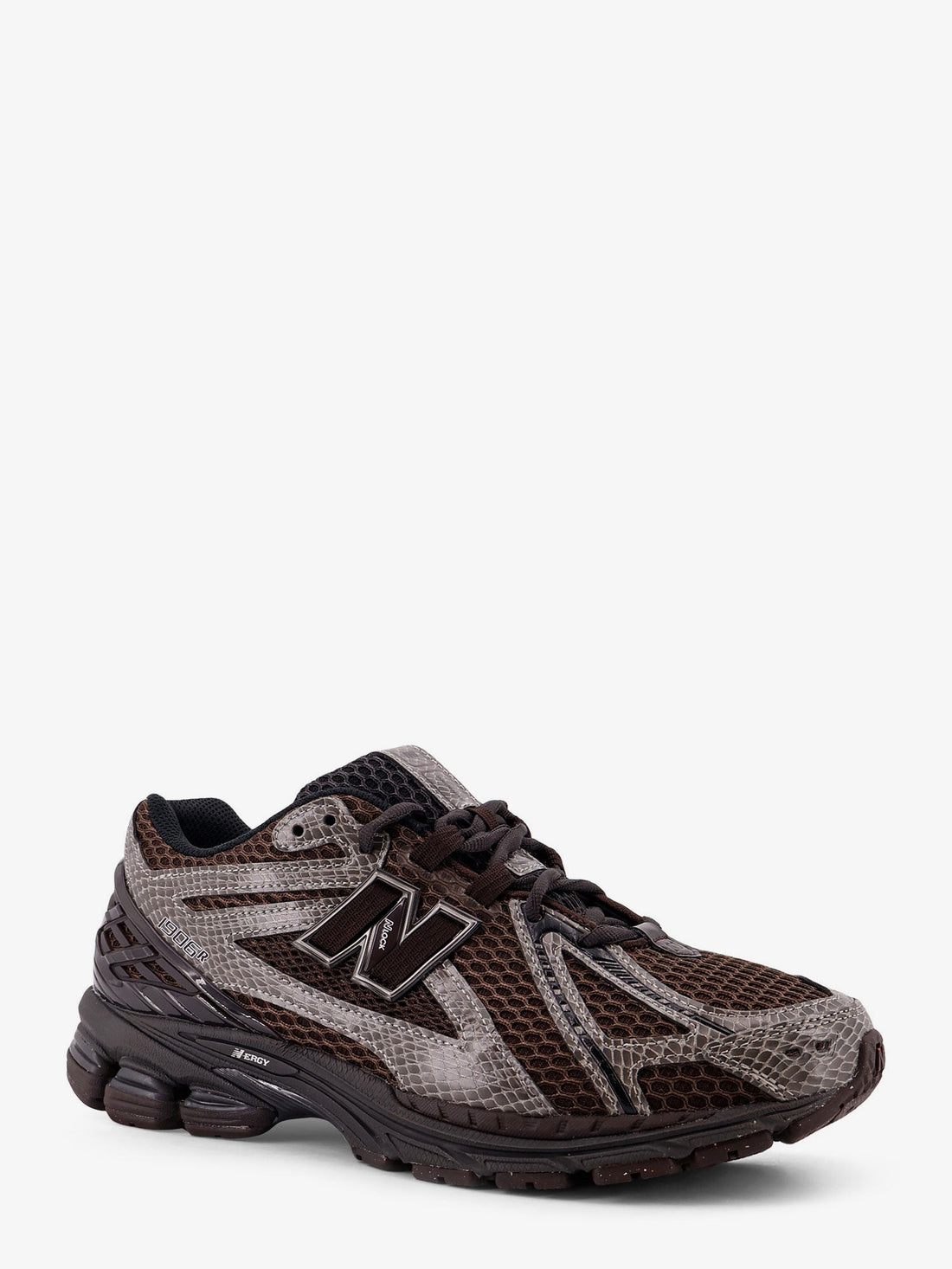 New Balance - 19062 mesh sneakers with logo on the side 19062-mesh-sneakers-with-logo-on-the-side_ad8f1520-14fc-44dc-8048-e1a37f9b5f1b