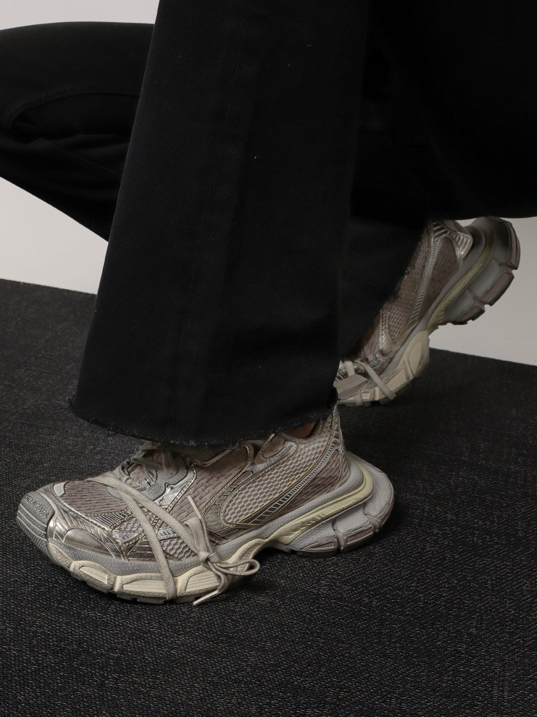 3XL low-top mesh sneakers