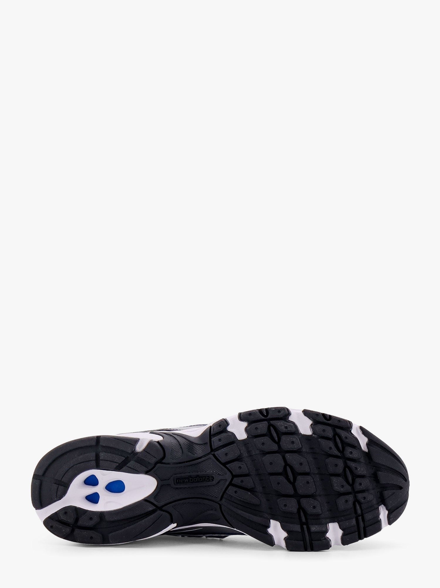 New Balance - 740 mesh sneakers with iconic contrasting side logo Unisex 740-mesh-sneakers-with-iconic-contrasting-side-logo_e1c3be06-71b1-4e4a-9891-0d53f1d54780