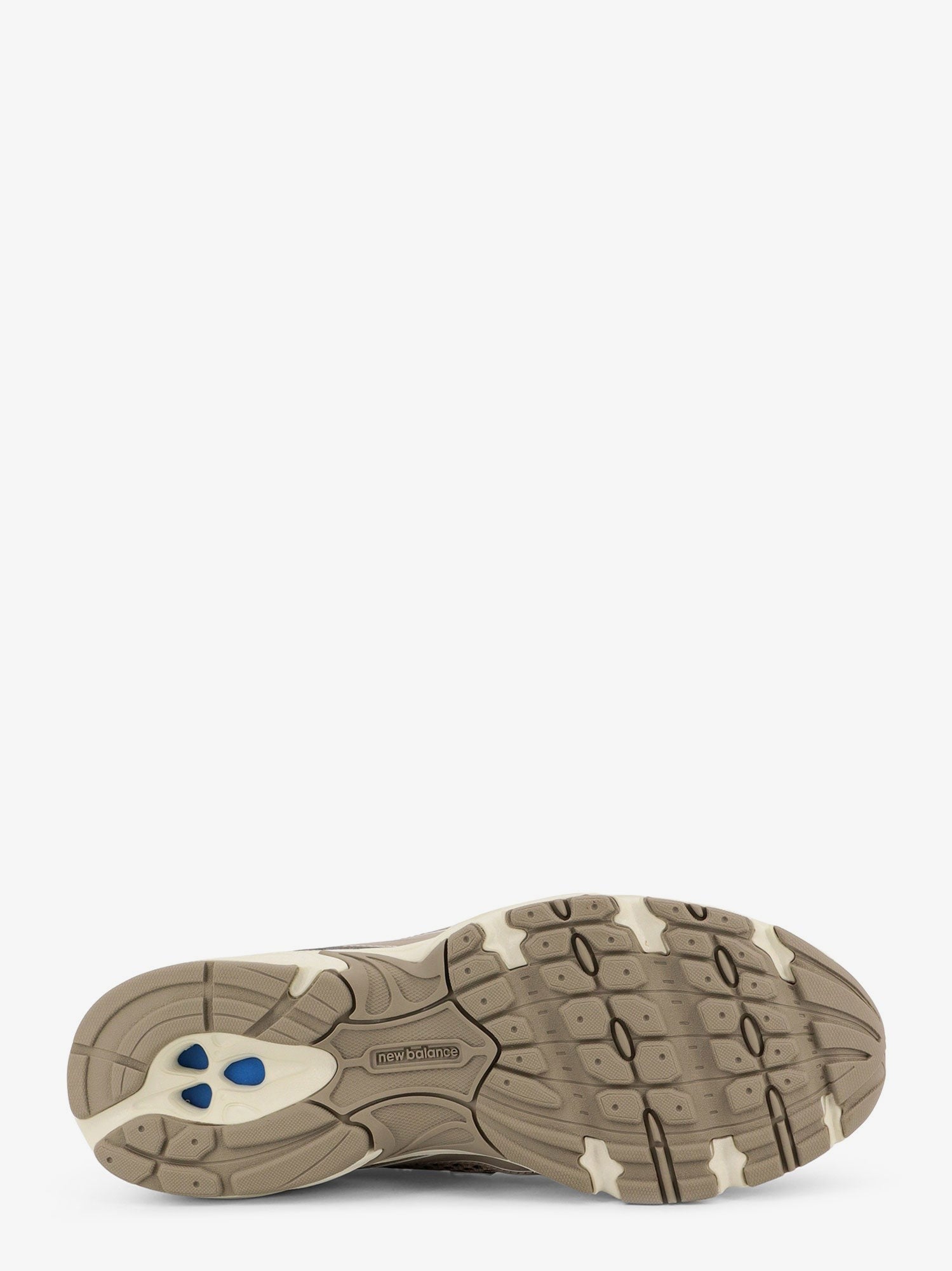 740 mesh sneakers with leather inserts