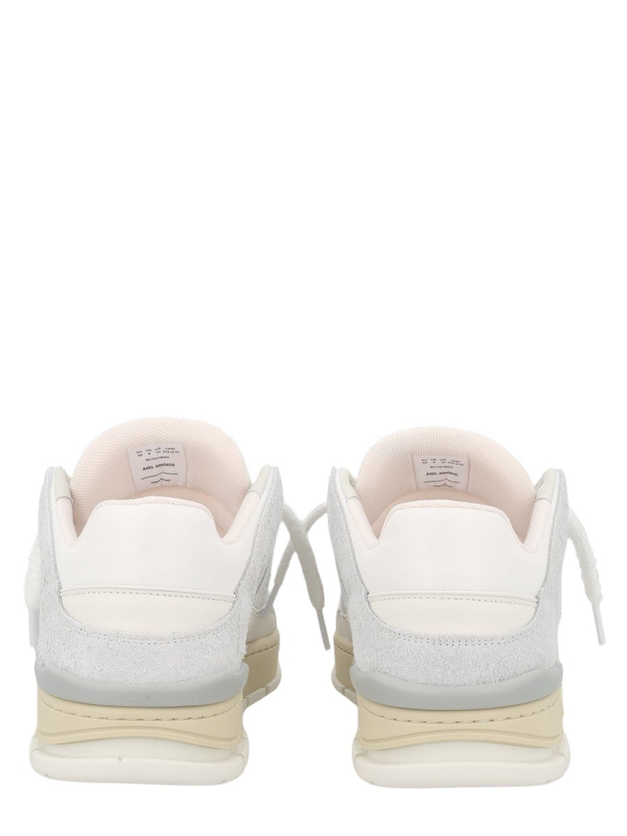 AXEL ARIGATO - SNEAKER FLUFFY "AREA LO" Back-view-of-Axel-Arigato-Area-Lo-Fluffy-light-grey-sneakers-showing-padded-collars-and-layered-midsole-construction