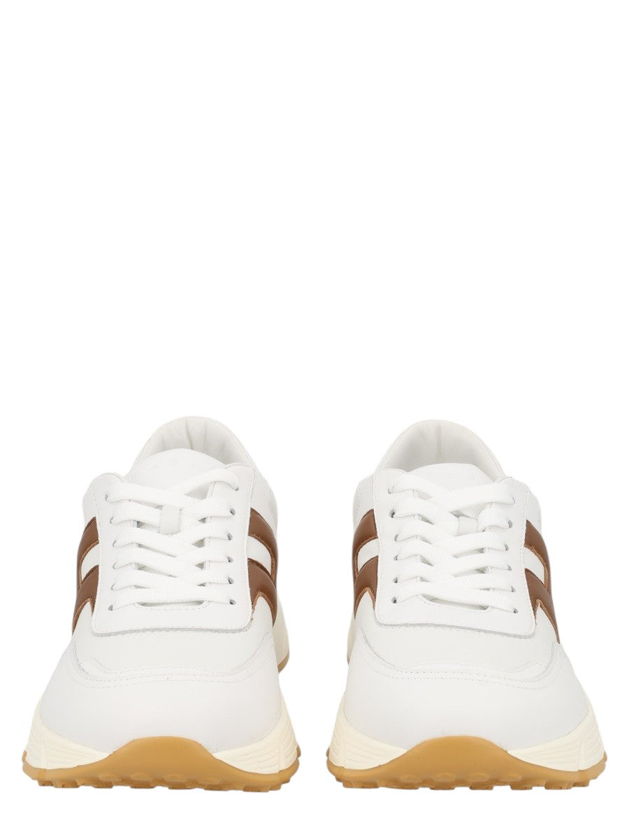 Hogan - SNEAKER "HOGAN HYPERLIGHT" Front-view-of-Hogan-Hyperlight-sneakers-in-white-leather-featuring-white-laces-and-off-white-cushioned-sole