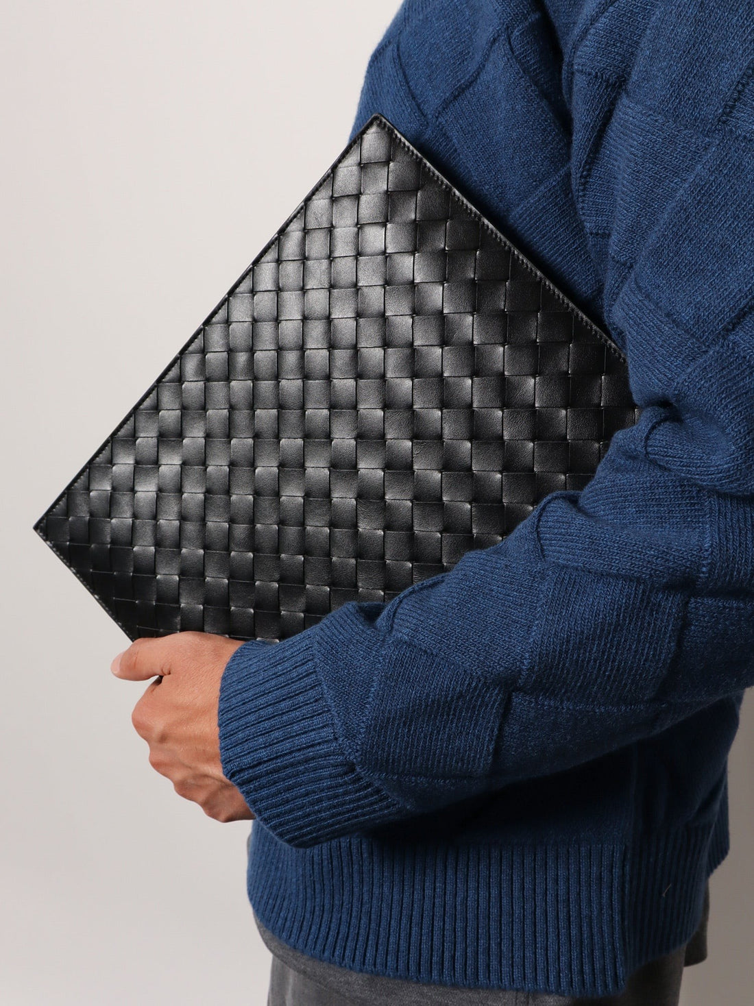 Avenue leather document case with Intrecciato motif