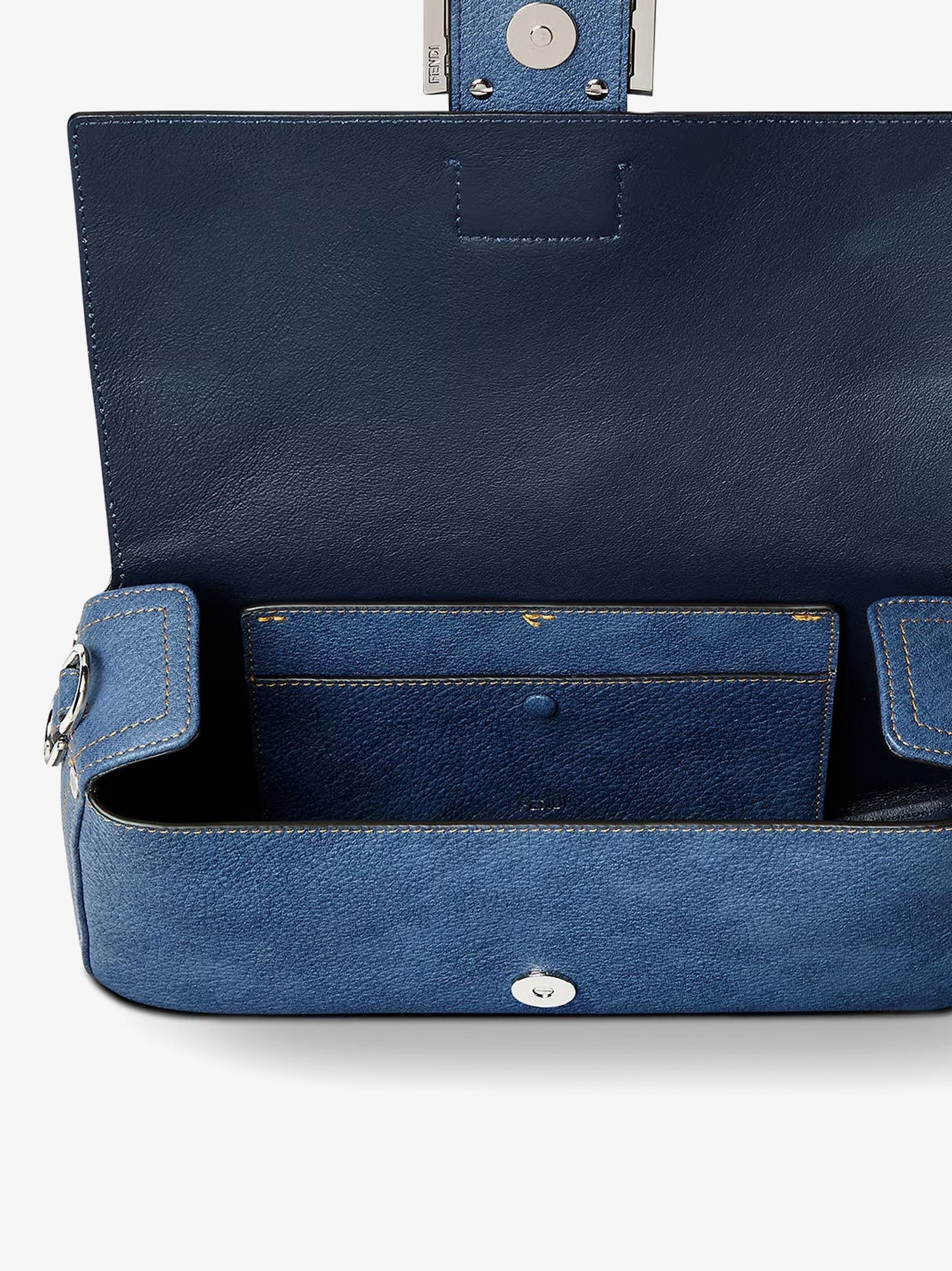 Baguette leather shoulder bag