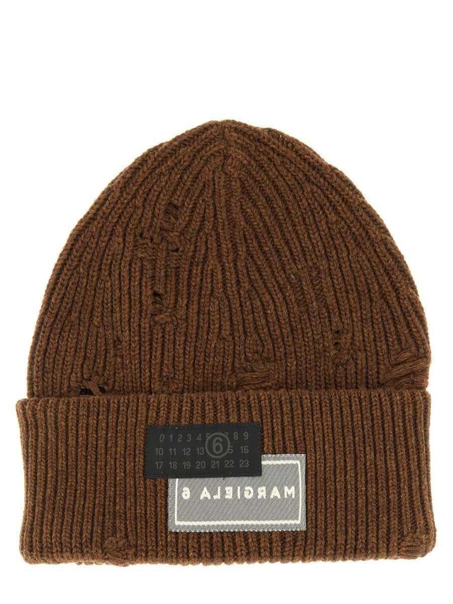 BEANIE HAT WITH LOGO