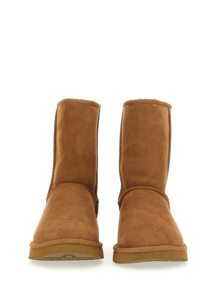 Ugg - BOOT CLASSIC SHORT II boot-classic-short-ii_bc1ac0c7-d168-4d93-8766-d67ea131bc61