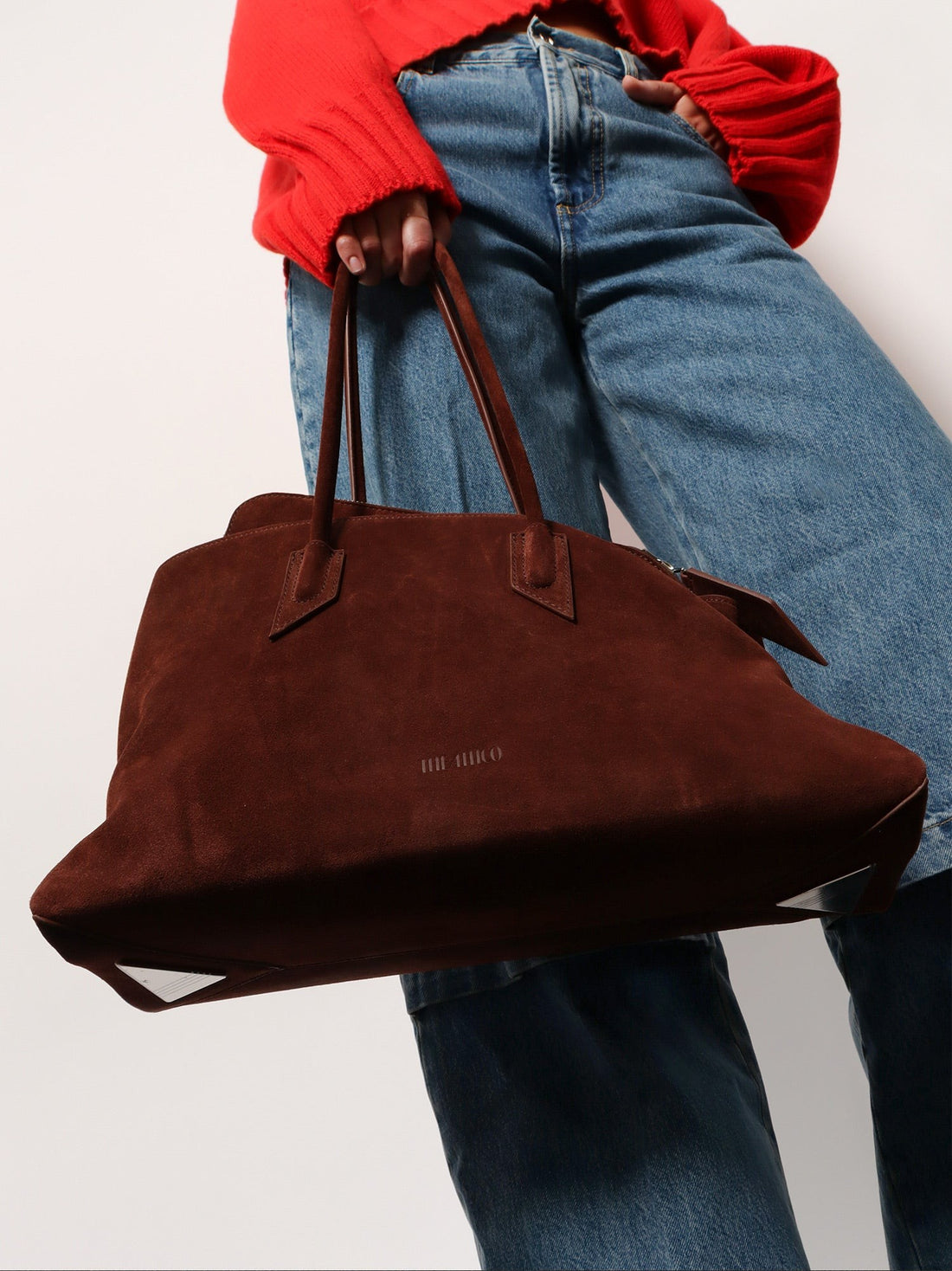 The Attico - Borsa a spalla La Passeggiata in suede borsa-a-spalla-la-passeggiata-in-suede_81386bab-d3d6-46cb-81ec-7edba087bb51