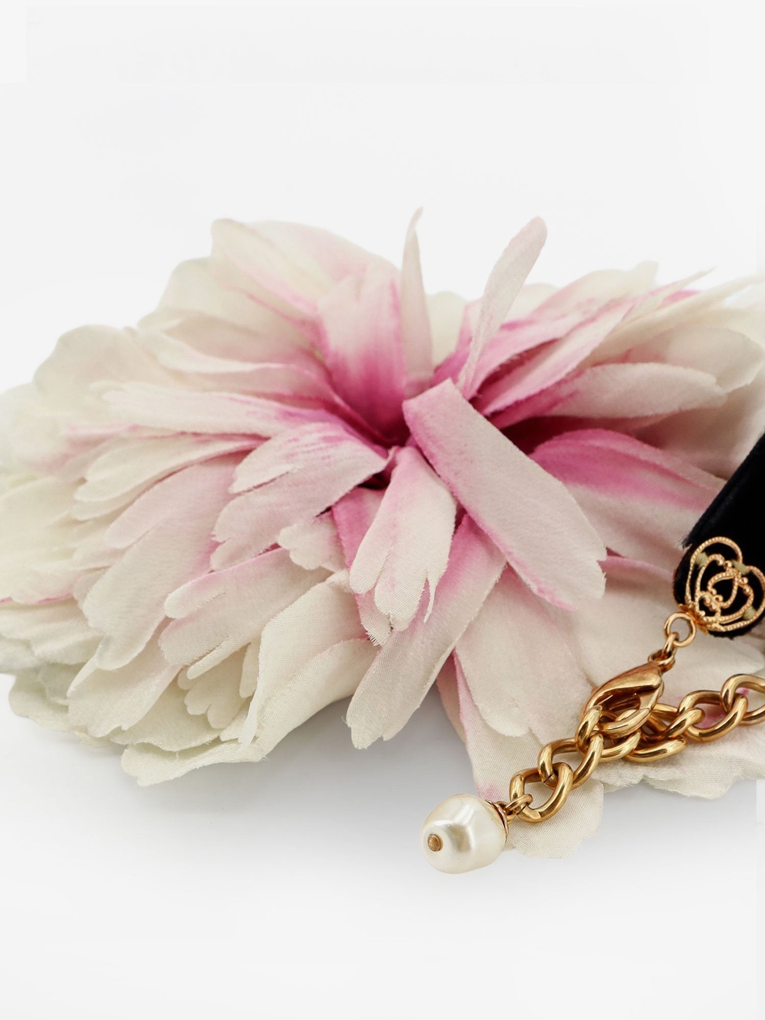 Dolce & Gabbana - Bracelet with oversized flower detail