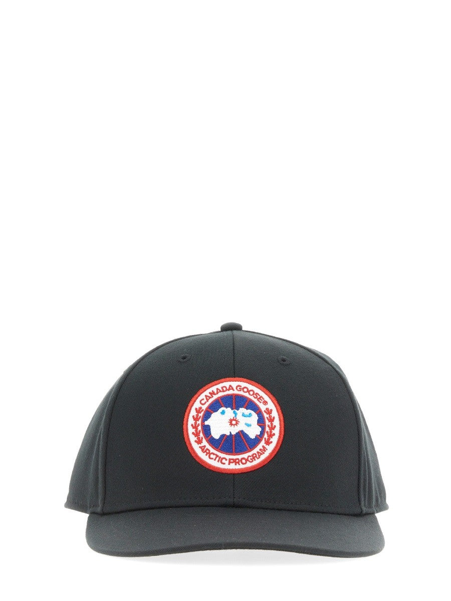 BASEBALL HAT WITH LOGO PATCH