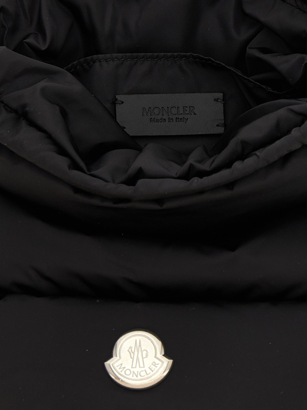 Moncler - 'Caradoc' bucket bag