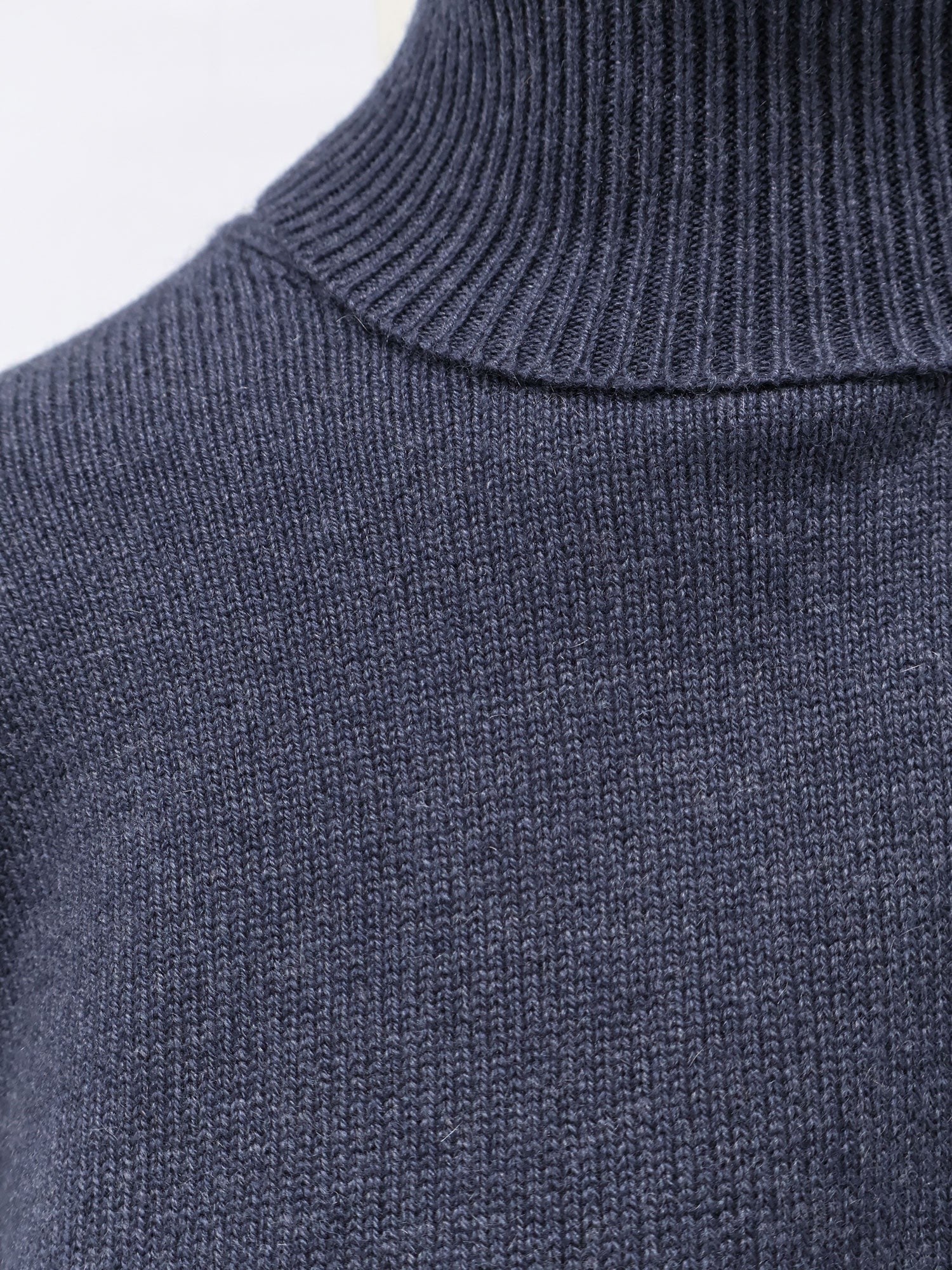 Brunello Cucinelli - Cashmere turtleneck with Monili detail on the back