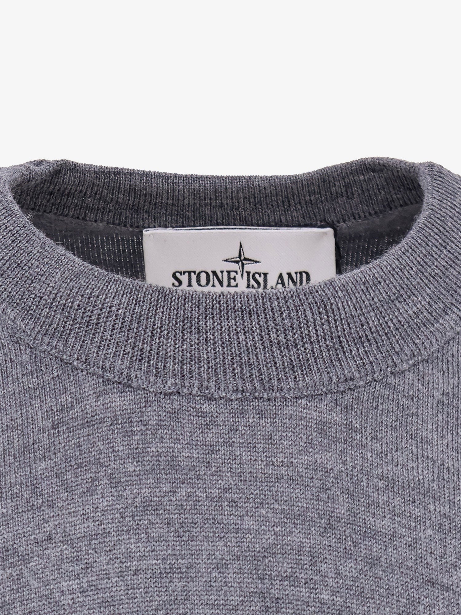 Certified virgin wool sweater