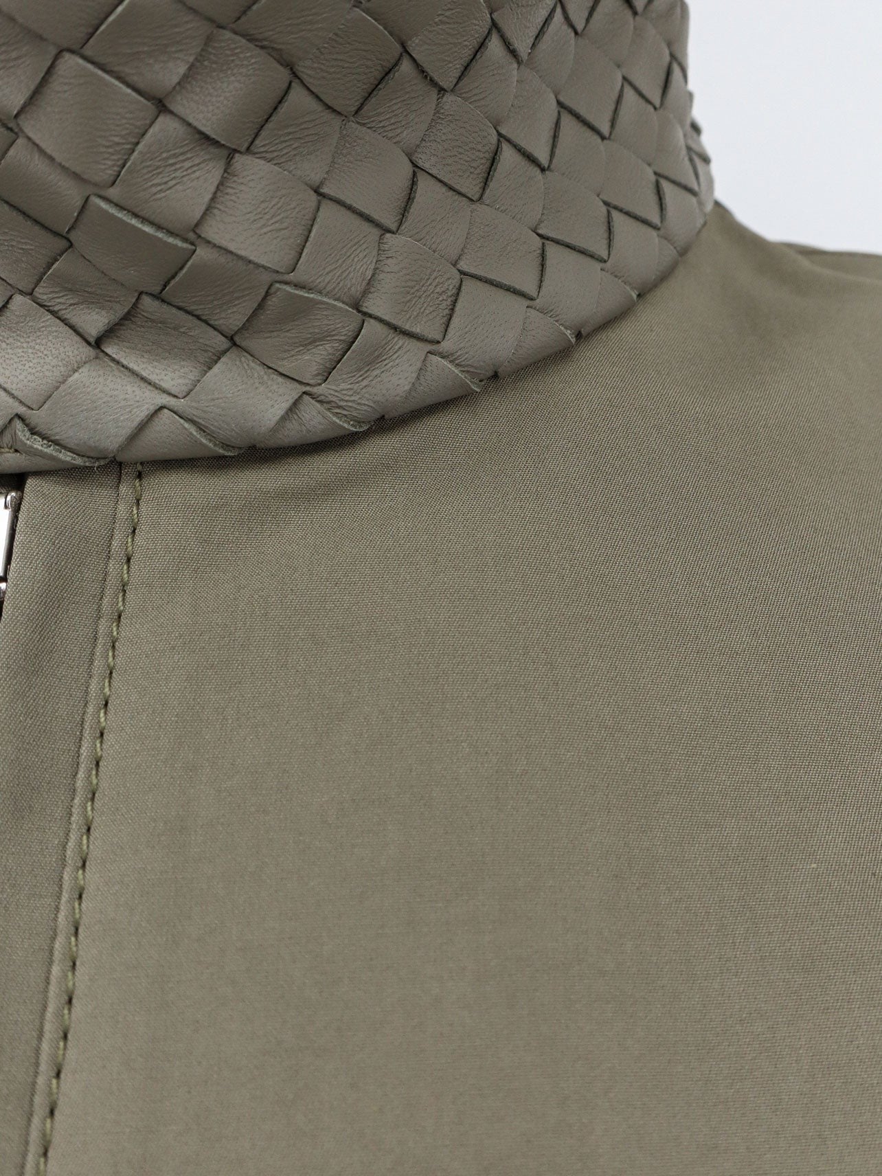 Bottega Veneta - Cotton jacket with Intrecciato leather detail cotton-jacket-with-intrecciato-leather-detail_6715cc43-af37-4f1e-9e85-cbac47dd57ba