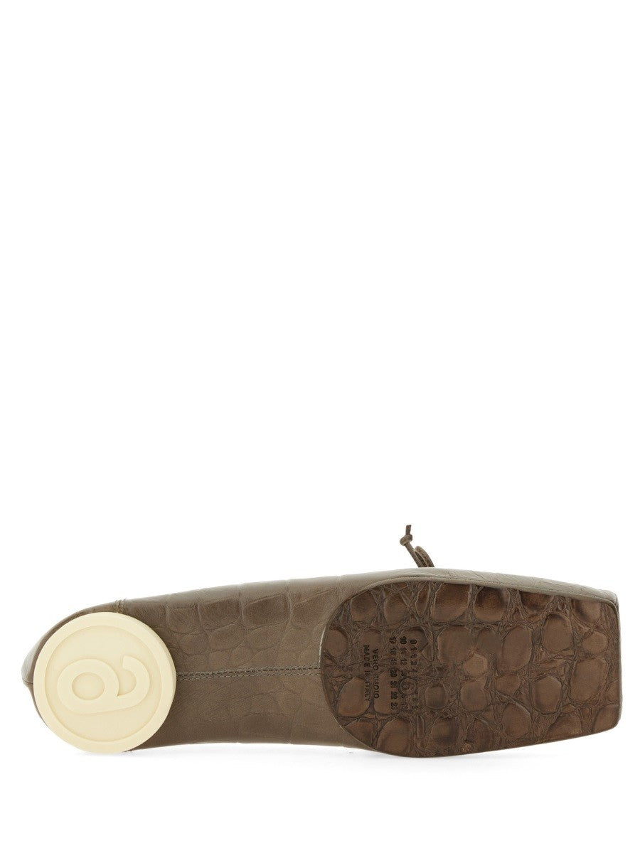 CROCODILE-EFFECT LEATHER BALLERINA