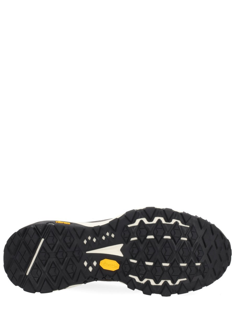 "CROSSPATH XC" SNEAKER