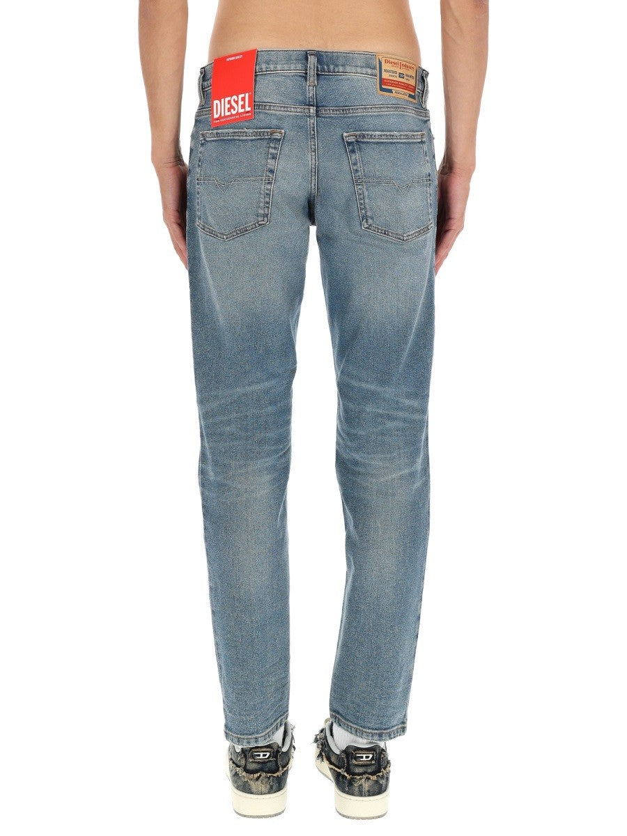 "D-FINITIVE" JEANS