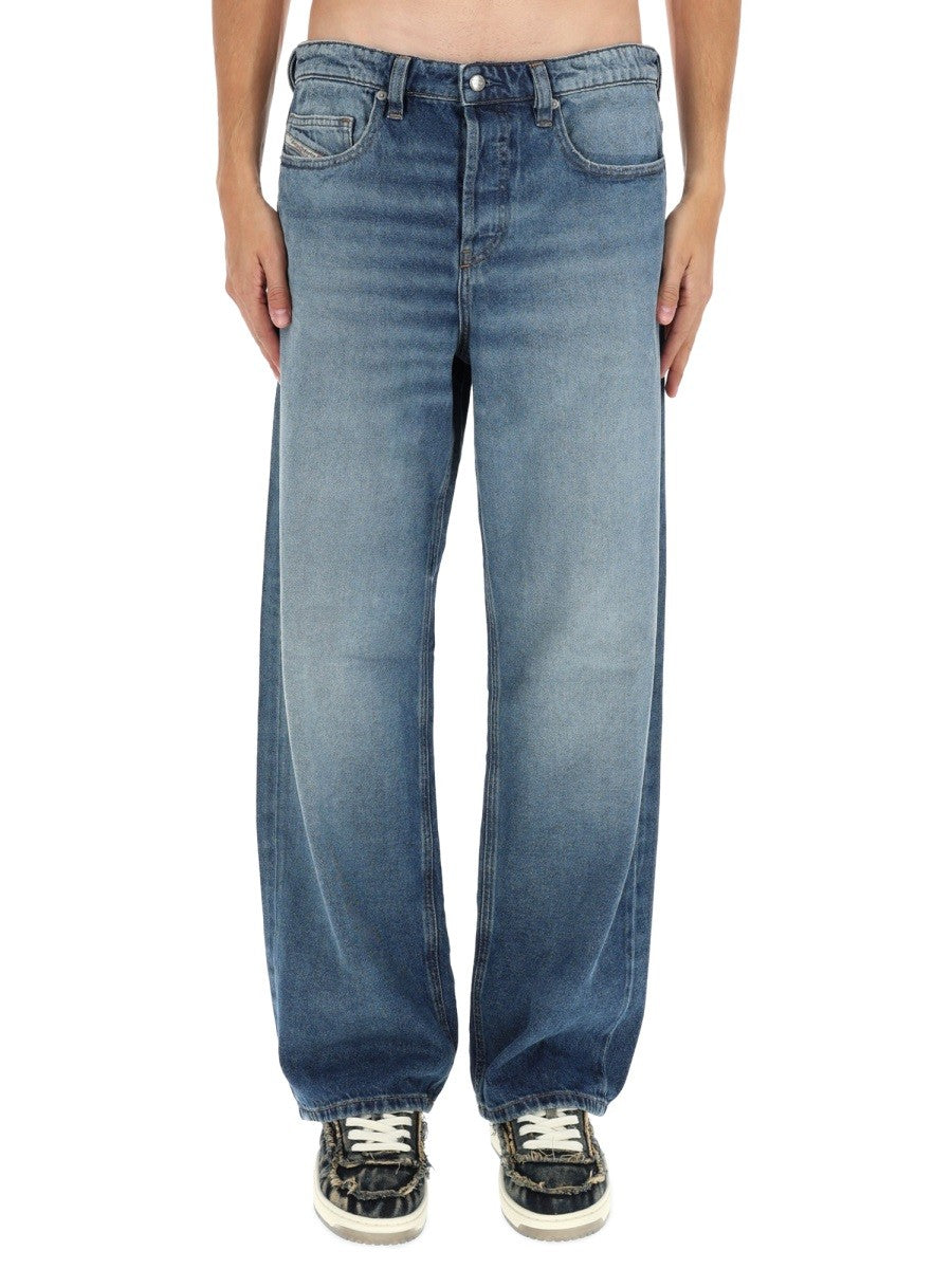"D-MACRO" JEANS d-macro-jeans_ad4209ad-cc4f-4a60-b2fd-511660735860