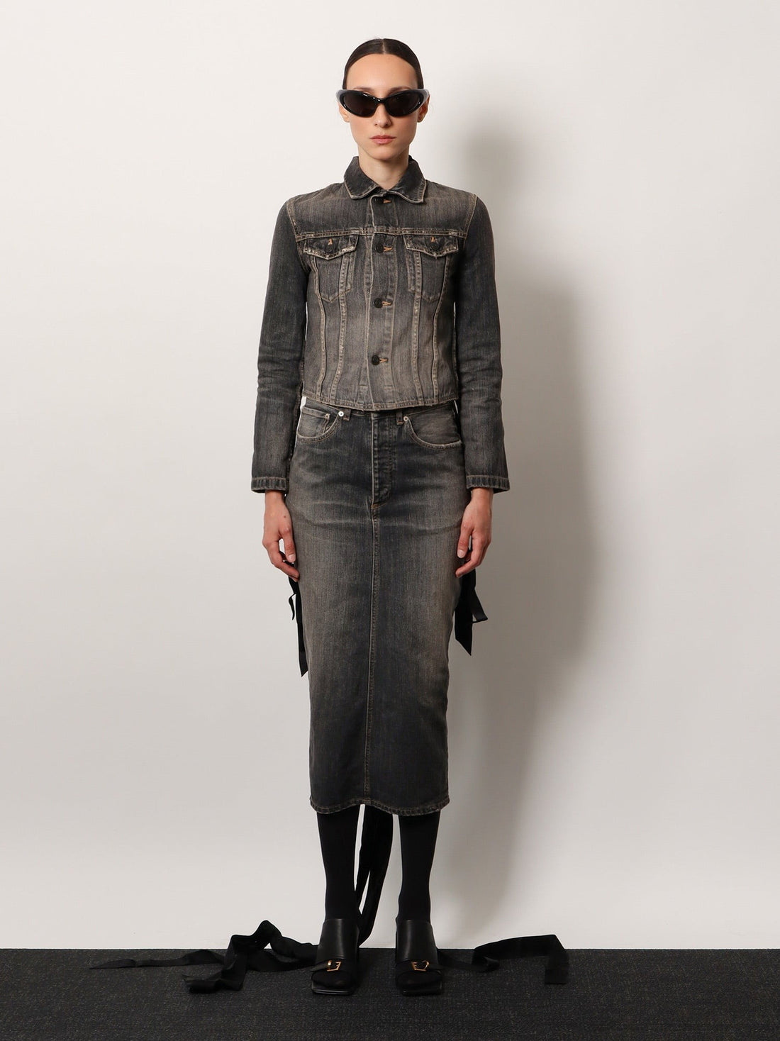 Denim skirt with laces interwining