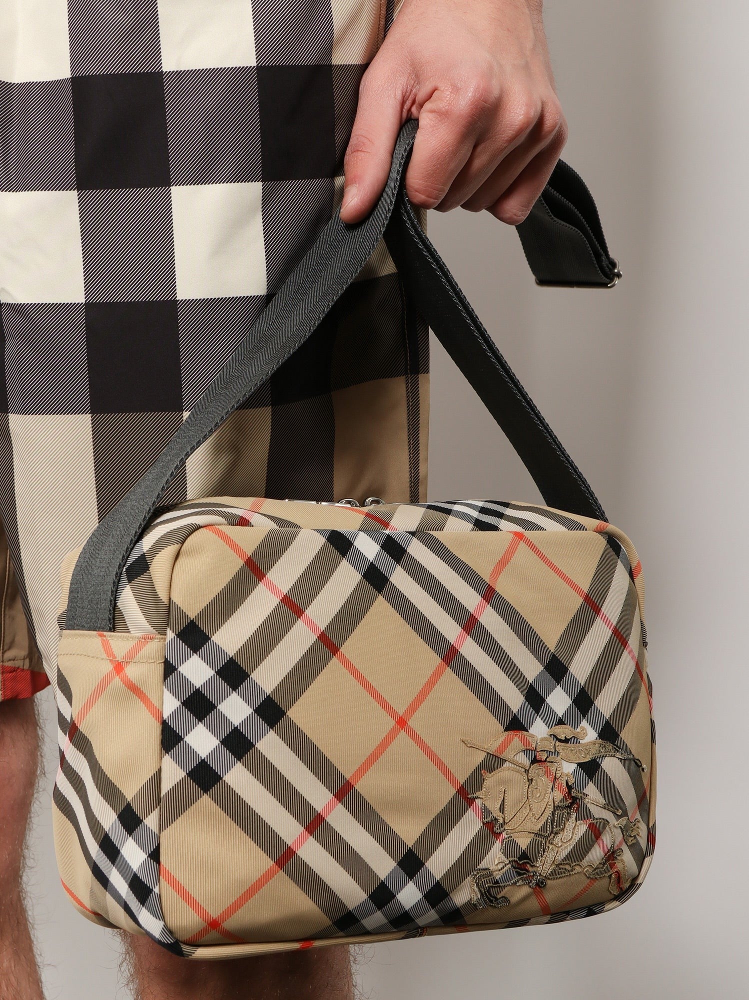 Burberry - Essential nylon crossbody bag