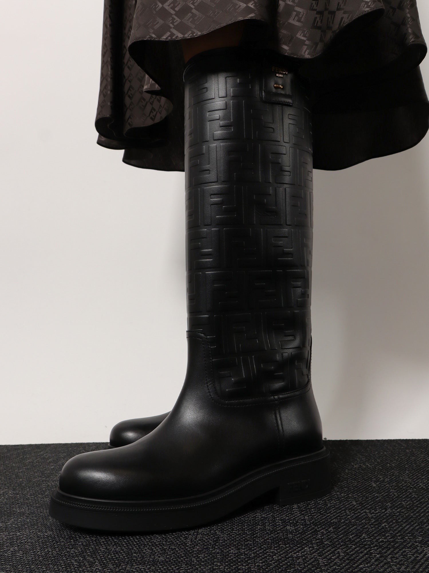 Fendi Filo leather boots