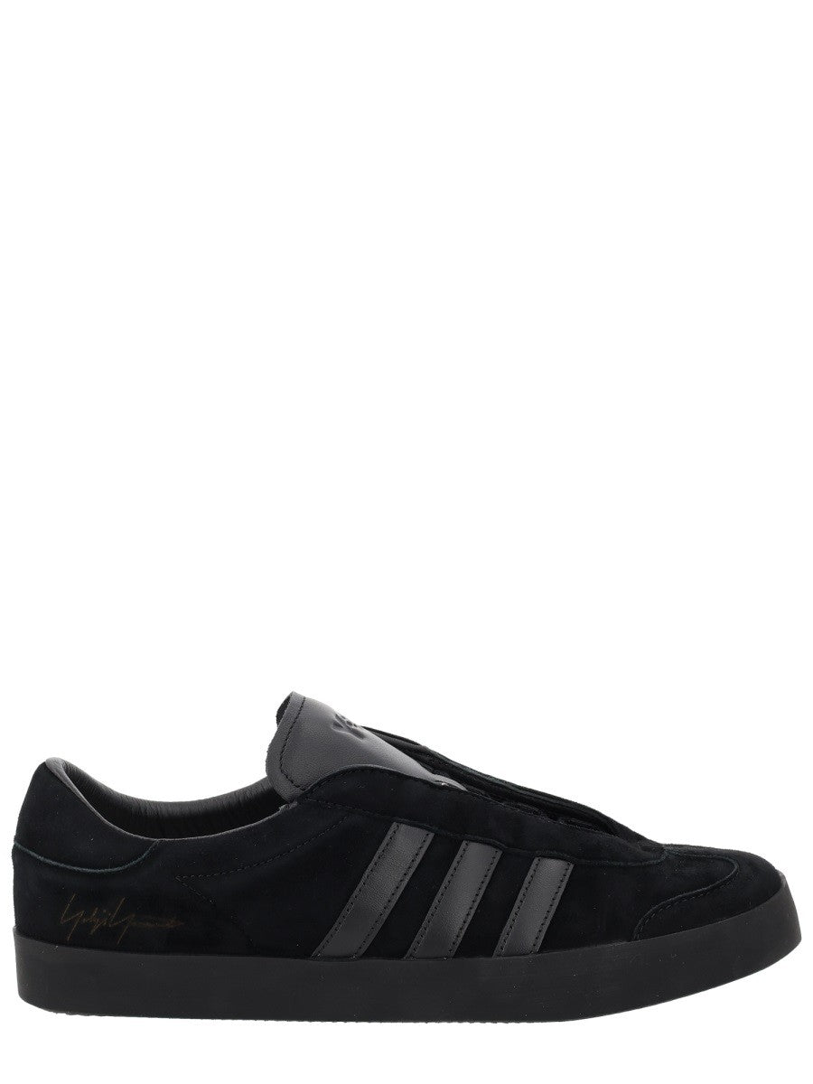 Y - 3 - "GAZELLE" SNEAKER Unisex gazelle-sneaker_ef601707-31a9-450f-a4a0-25ed30b7fb85