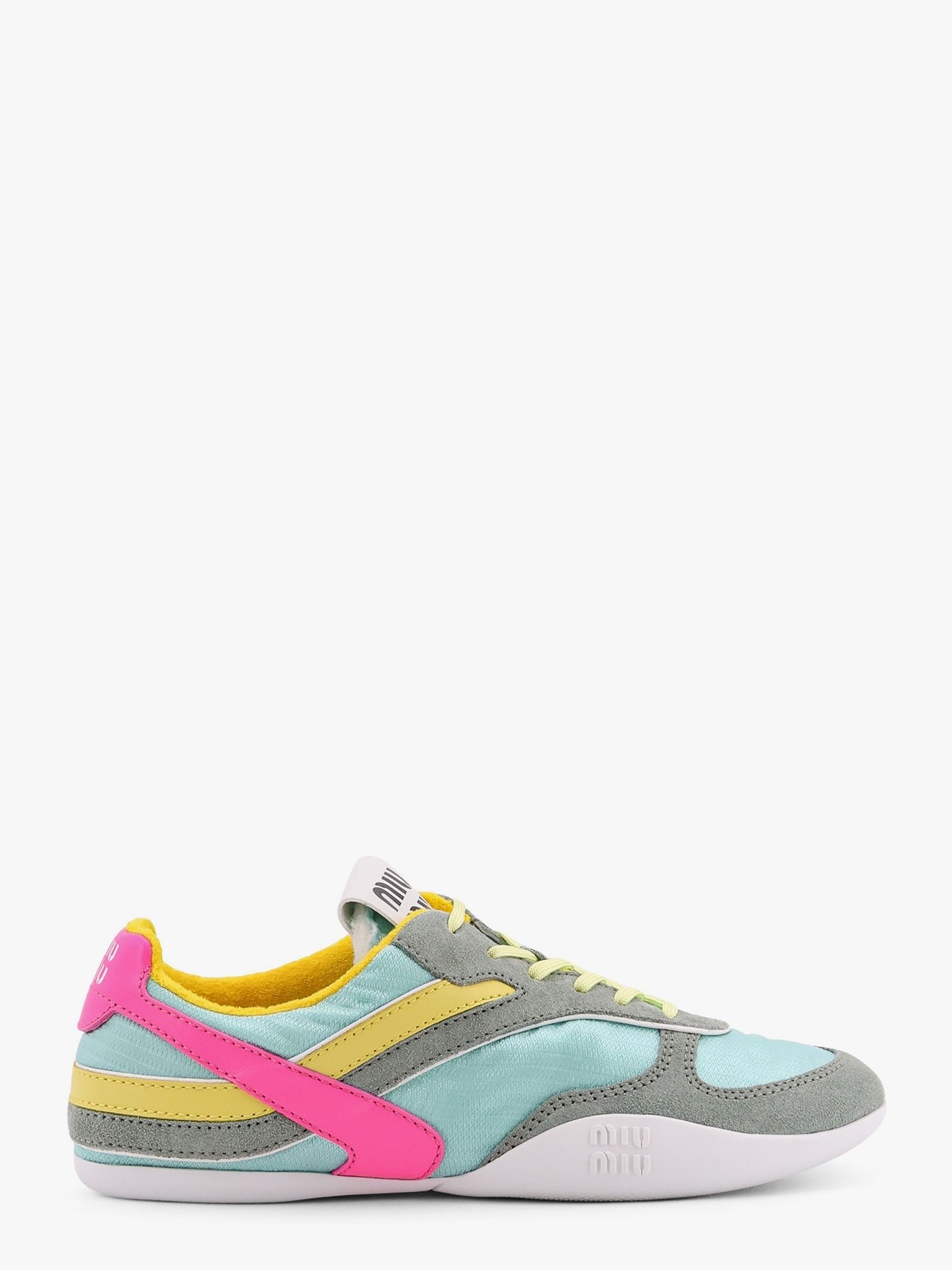 Gymnasium low-top technical fabric and suede sneackers