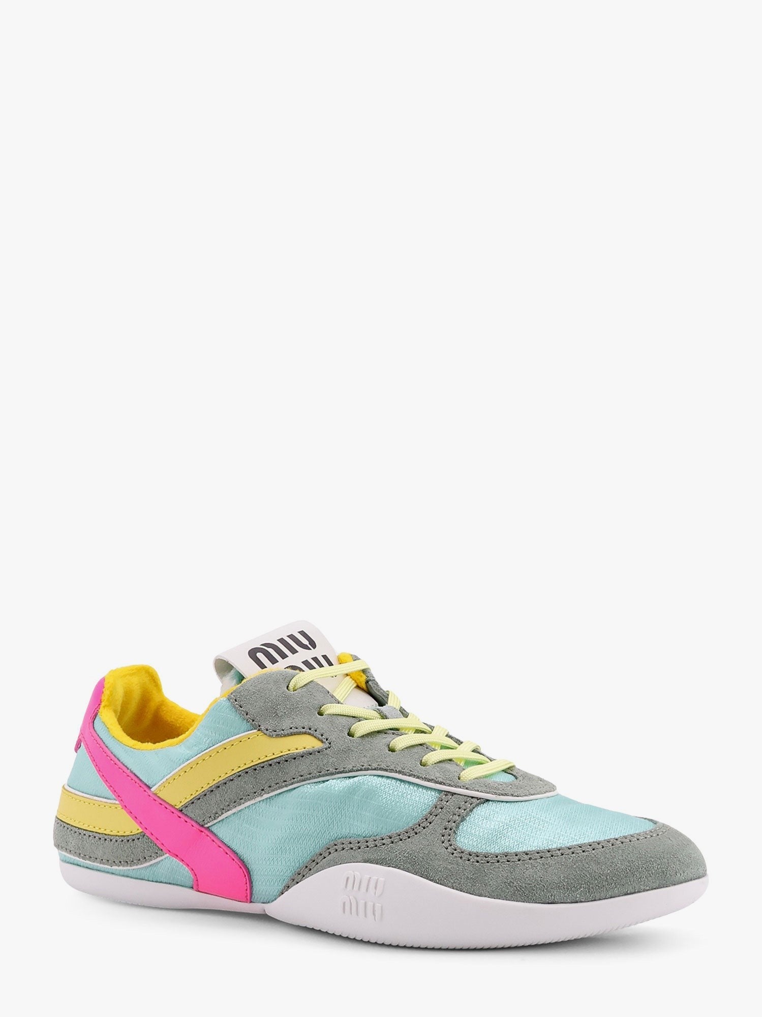 Gymnasium low-top technical fabric and suede sneackers