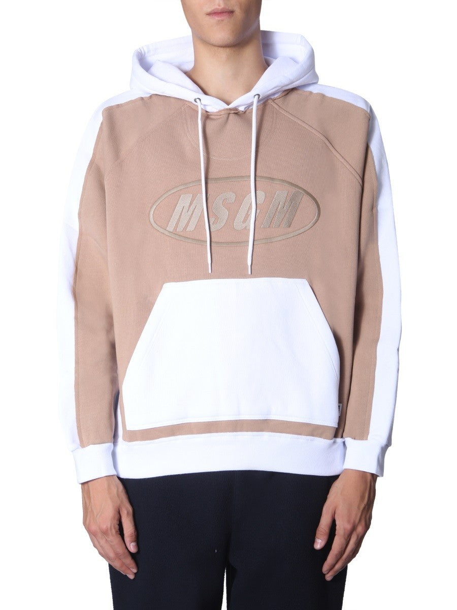 HOODED SWEATSHIRT