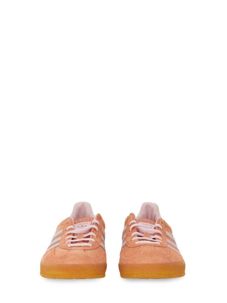 ADIDAS ORIGINALS - INDOOR GAZELLE SNEAKER Unisex indoor-gazelle-sneaker_bc6ec974-d8ea-4ca3-ae8a-46420836ba4c