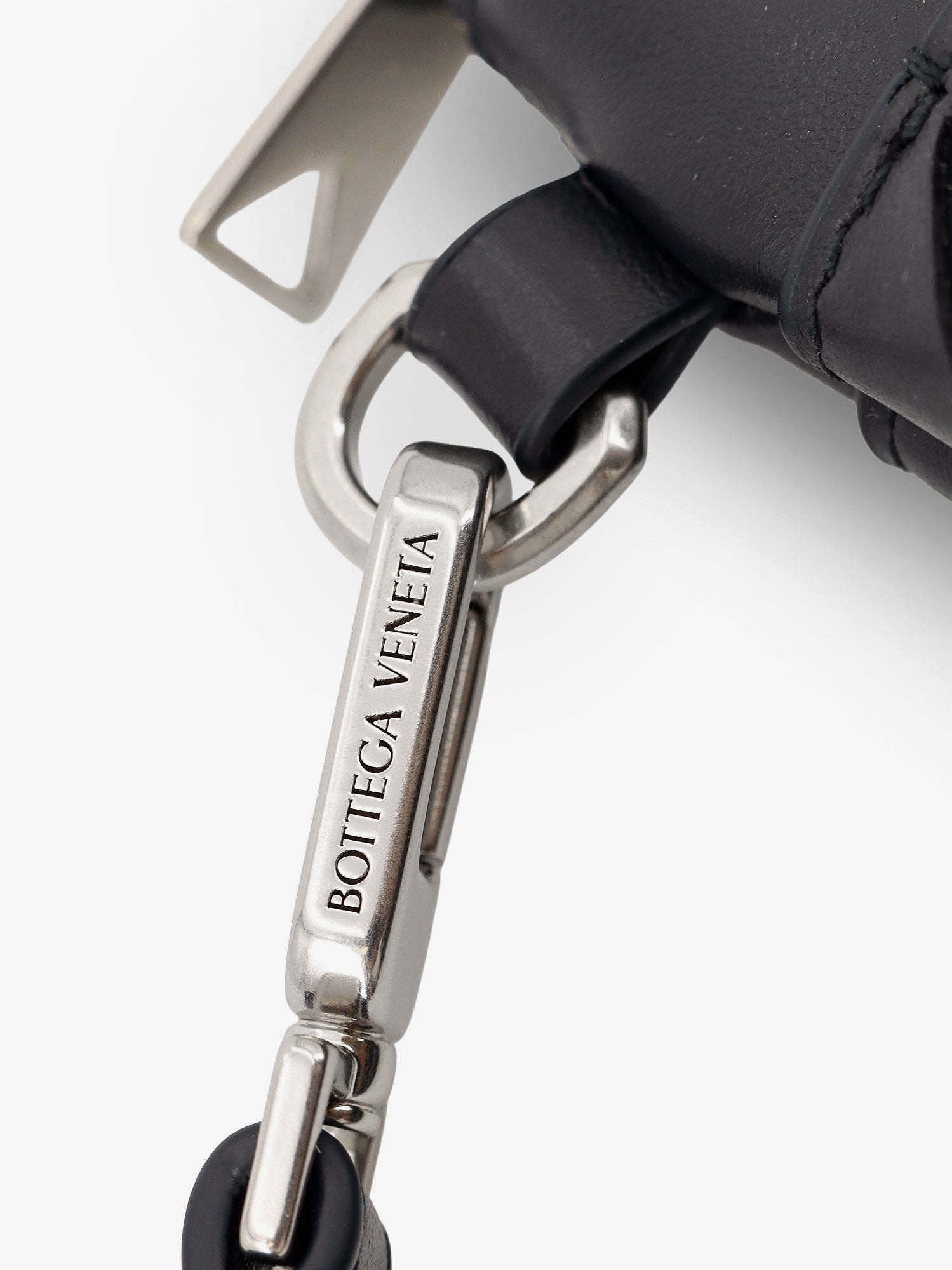 Intrecciato prism leather Pochette