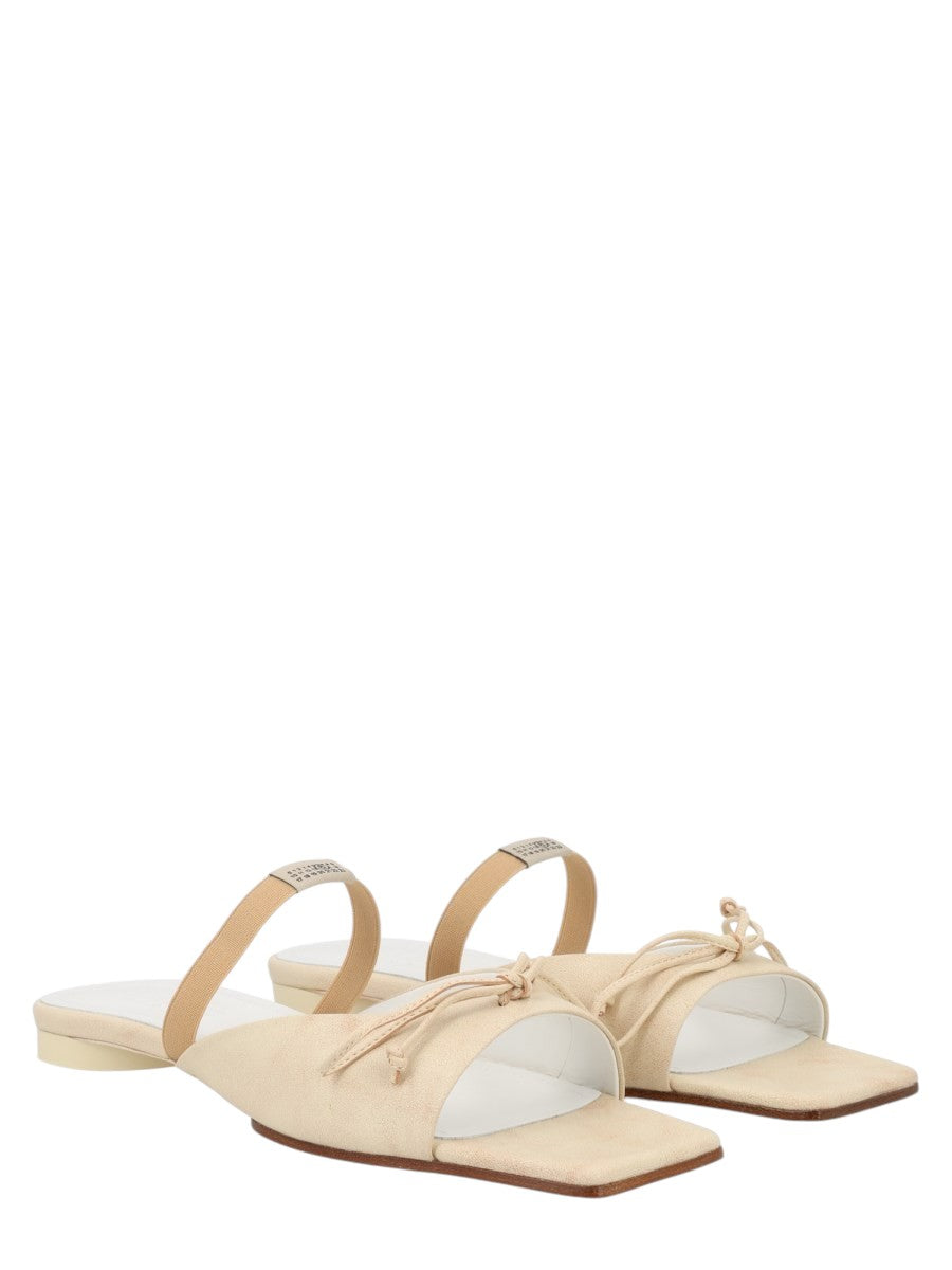 MM6 MAISON MARGIELA - SANDALO SLINGBACK CON DETTAGLIO A FIOCCO klosmo-mm6-maison-margiela-beige-leather-slingback-sandals