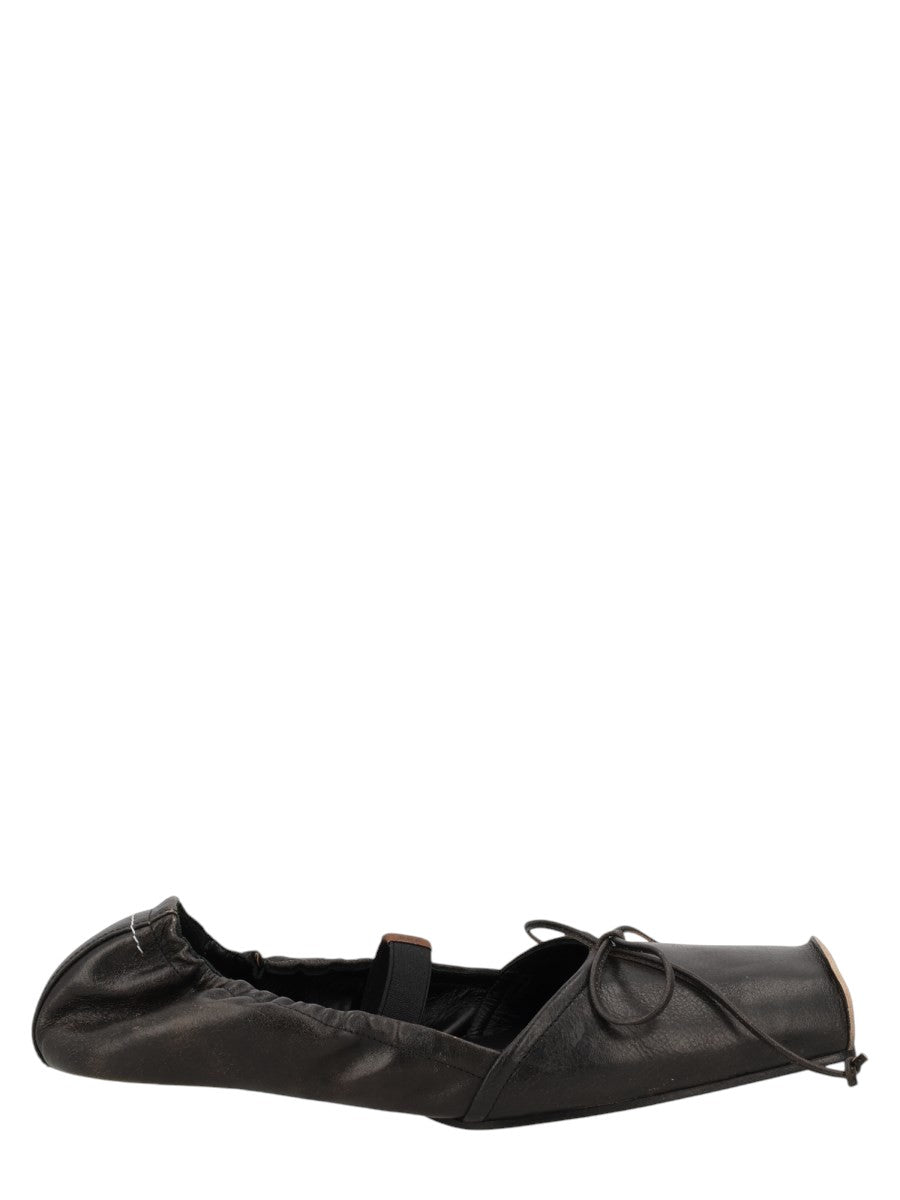 MM6 MAISON MARGIELA - BALLERINA IN PELLE CON PUNTA SQUADRATA klosmo-mm6-maison-margiela-black-leather-ballerina-flats_1160711b-5af1-49d0-906f-f70af24b7194
