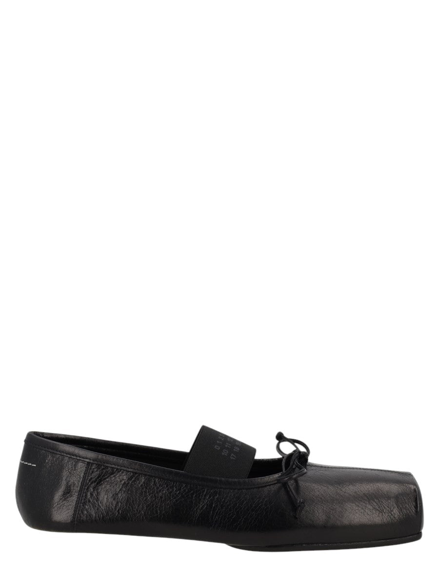 MM6 MAISON MARGIELA - BALLERINA "NUMERIC" A PUNTA QUADRATA klosmo-mm6-maison-margiela-black-leather-ballerina-flats_6de7cdbf-72cb-4e1e-8428-22e965153198
