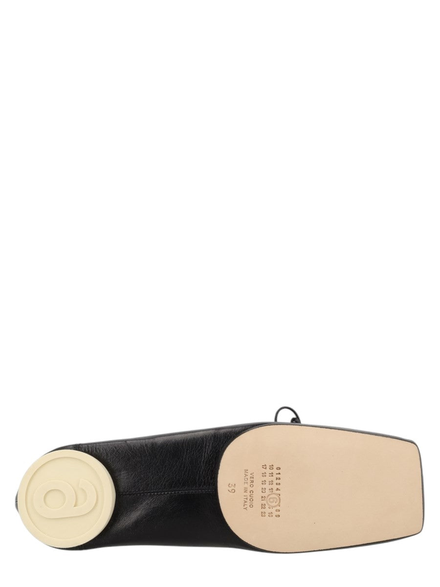MM6 MAISON MARGIELA - BALLERINA "NUMERIC" A PUNTA QUADRATA klosmo-mm6-maison-margiela-black-leather-square-toe-ballerina