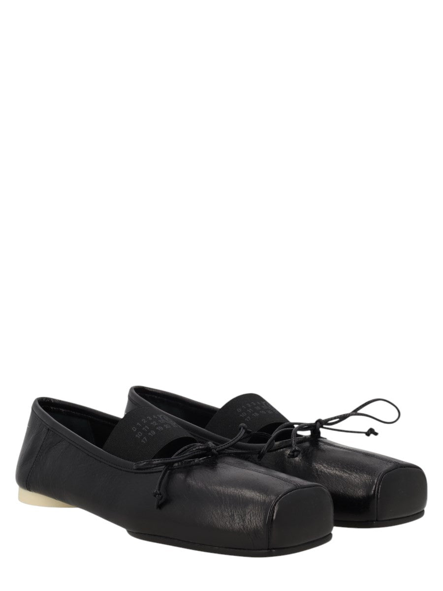 MM6 MAISON MARGIELA - BALLERINA "NUMERIC" A PUNTA QUADRATA klosmo-mm6-maison-margiela-black-leather-square-toe-ballerinas