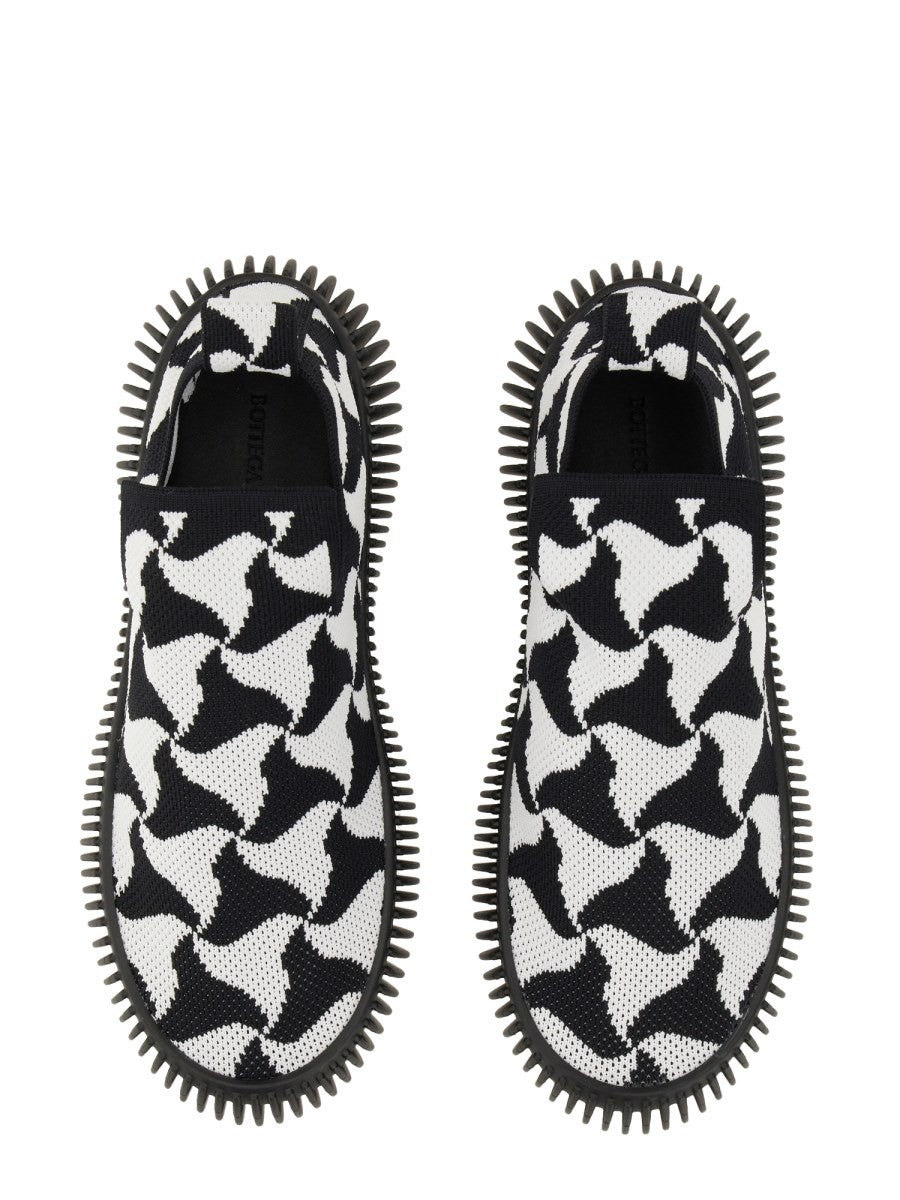 KNIT SLIP-ON SNEAKER