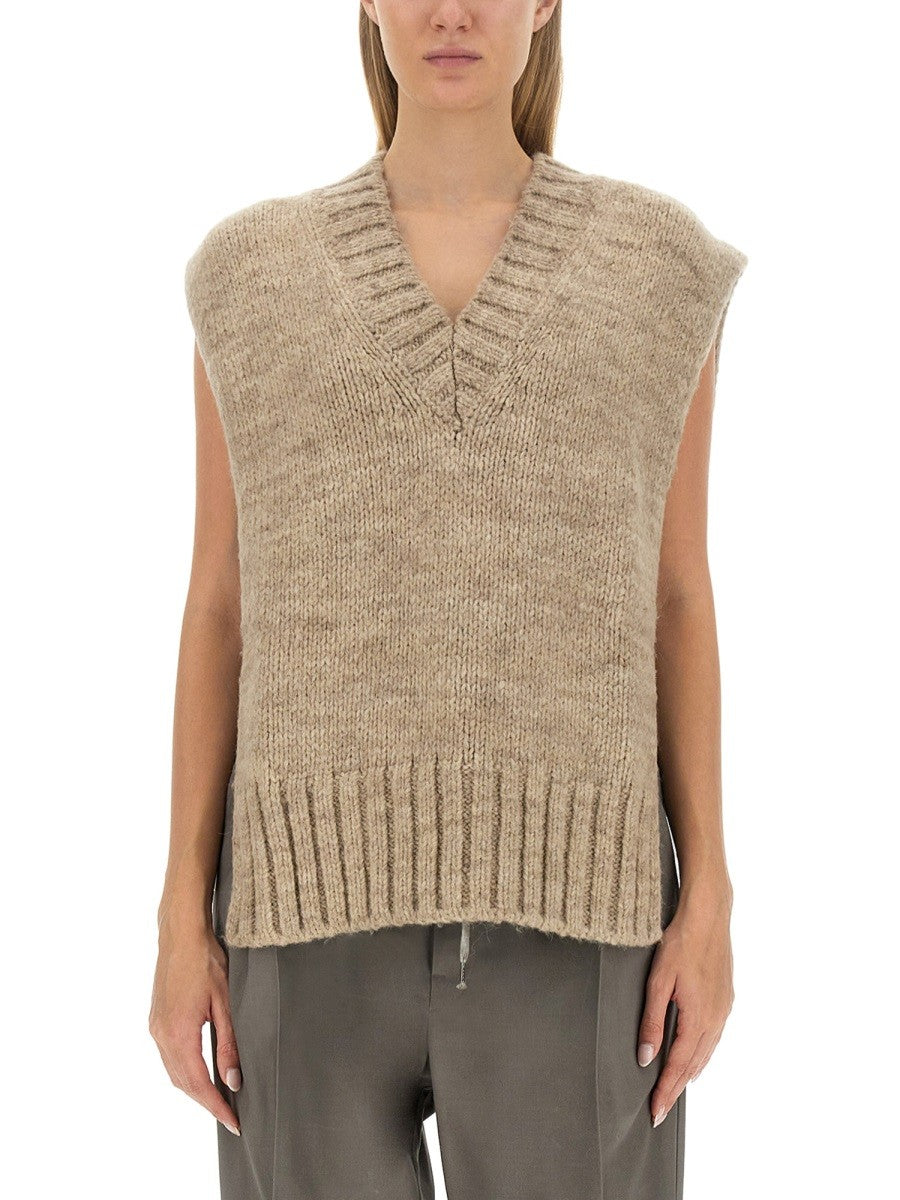 KNITTED VEST