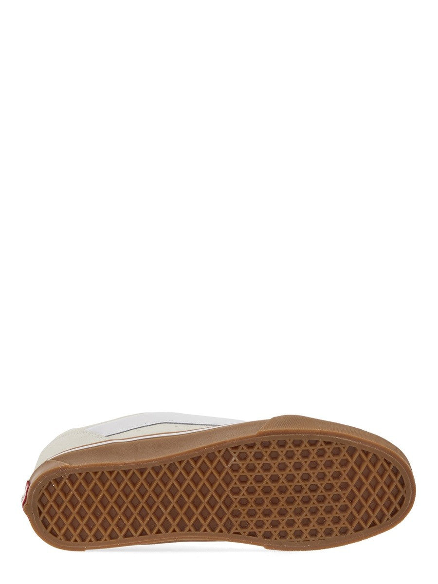 Vans - KNU SKOOL SNEAKER Unisex knu-skool-sneaker_20edb021-339e-42fd-b976-3167a3718987