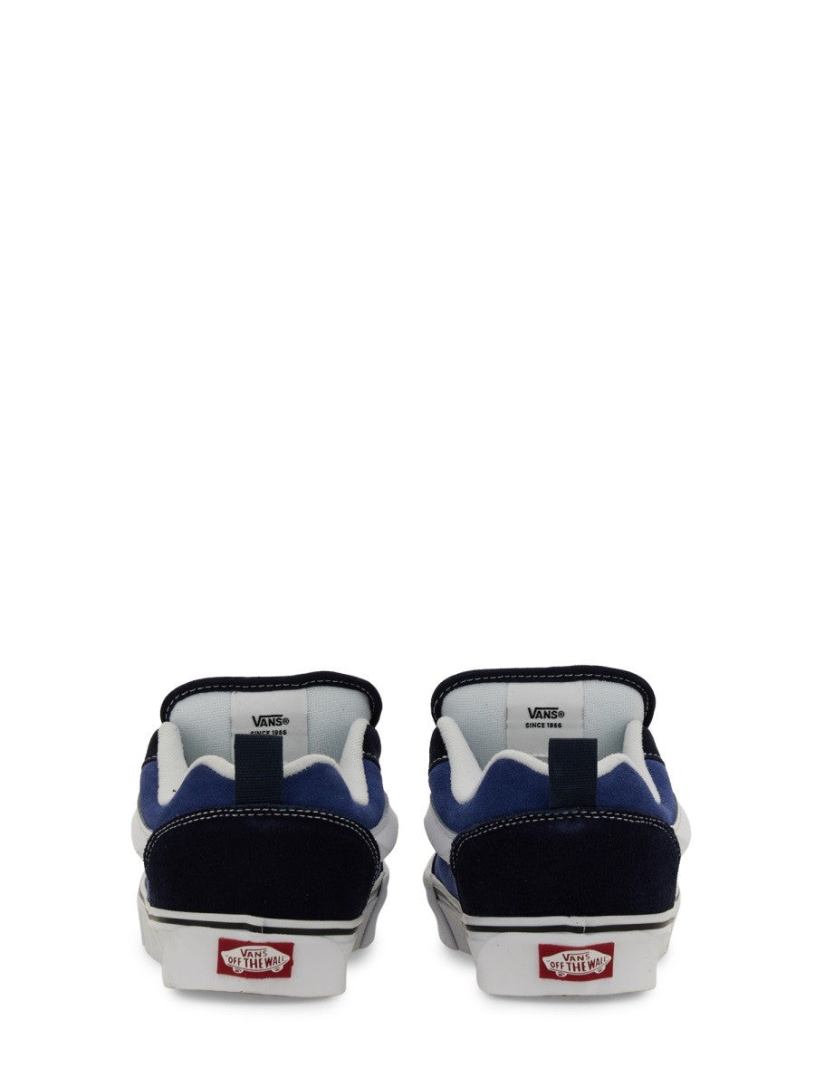 Vans - "KNU SKOOL" SNEAKER Unisex knu-skool-sneaker_5b90f394-0617-4c78-a1bb-c281ce41e7d6