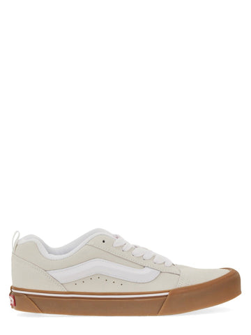 Vans - KNU SKOOL SNEAKER Unisex knu-skool-sneaker_bc75675b-97c1-43de-b8e8-94ef147dba10