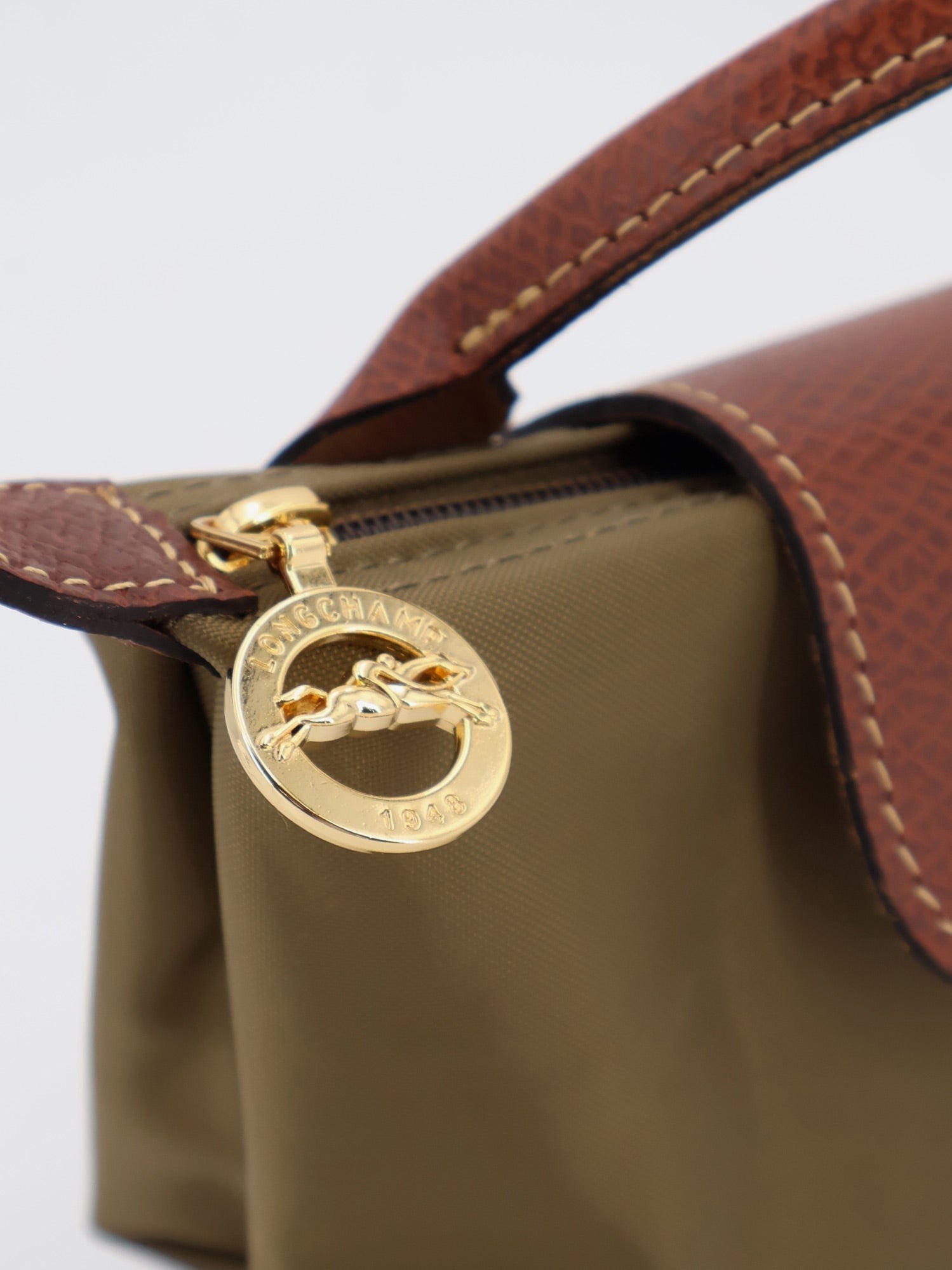 LONGCHAMP PARIS - Le Pliage nylon handbag le-pliage-nylon-handbag_7de972f8-05a5-40f5-80ac-f6c8634045f2