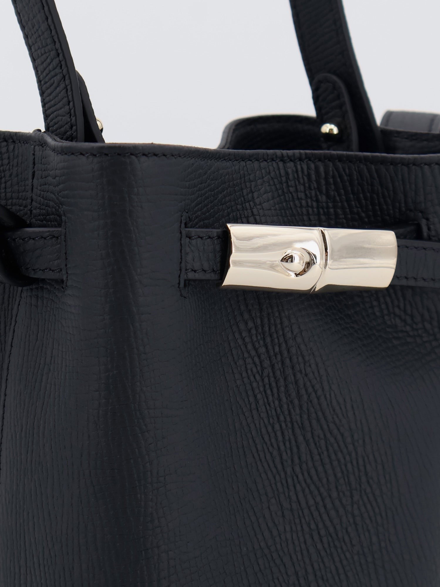 LONGCHAMP PARIS - Le Smart leather bucket bag le-smart-leather-bucket-bag_4954929d-dff5-4e2c-a10a-e949fd10a8a0