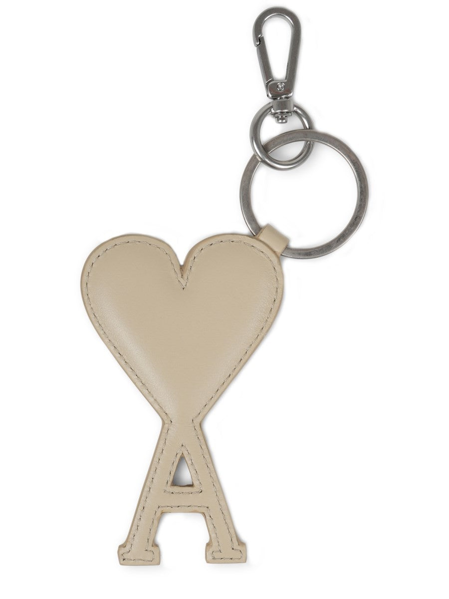 "AMI DE COEUR" KEYCHAIN leather-ami-de-coeur-keyring_8a36bf6a-890a-4eb1-8e8b-d9ab080064e8