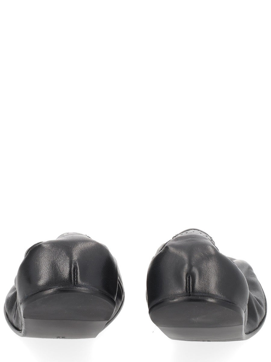 MM6 MAISON MARGIELA - LEATHER BALLERINA leather-ballerina_9bf4c9fc-2e4c-4c42-afda-059942b521ba
