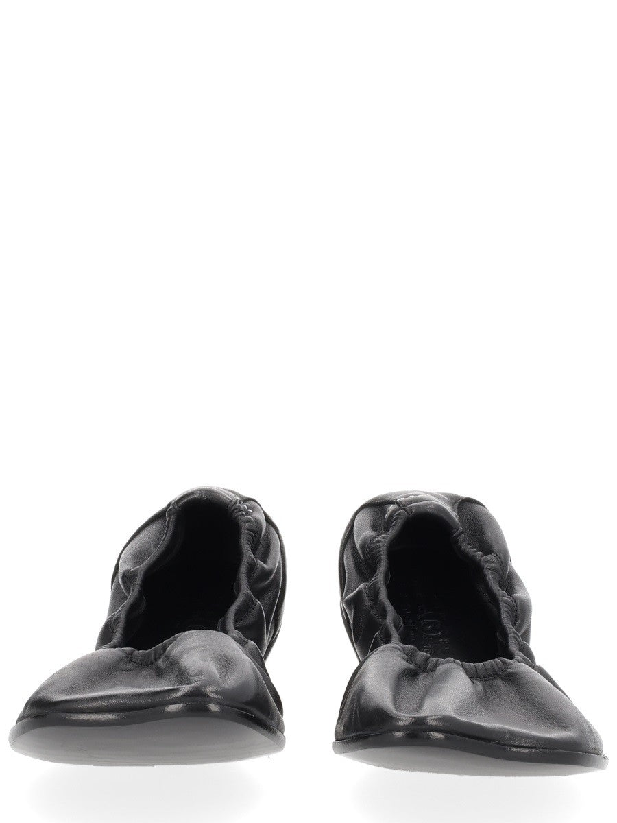 MM6 MAISON MARGIELA - LEATHER BALLERINA leather-ballerina_b0f339a0-0f5a-4a29-a42e-920477dfc204